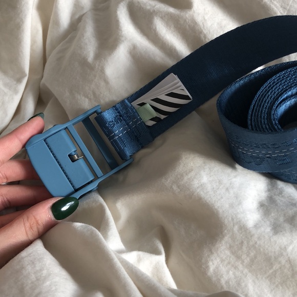 OFF-WHITE XL Industrial Tape “Belt” - Picture 5 of 8